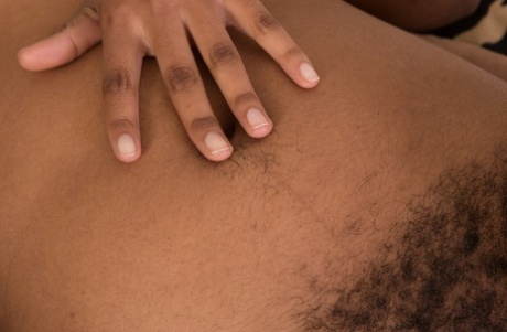 Creampie de tatuaje africano desnudos bonitos galerías